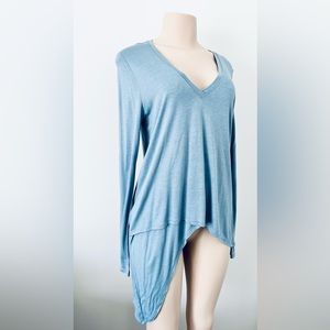 BCBGMAXAZRIA  long sleeve, V-neck tunic